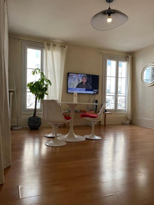 Amazing 1 Bedroom, 30Sec From Arc De Triomphe Париж Екстериор снимка